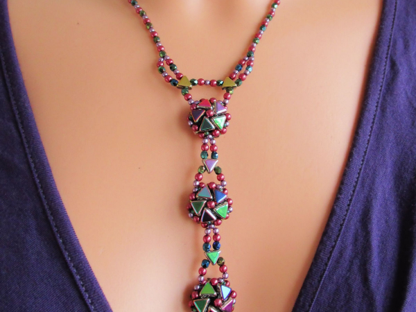 Reverse side of the tie