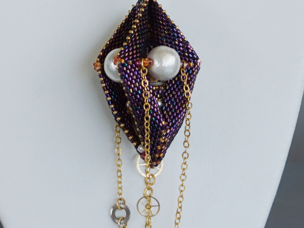 Image of the Paradox Pendulum with the Amphorette inside