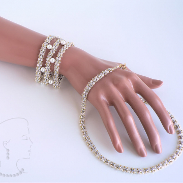 Bracelet and curved necklace