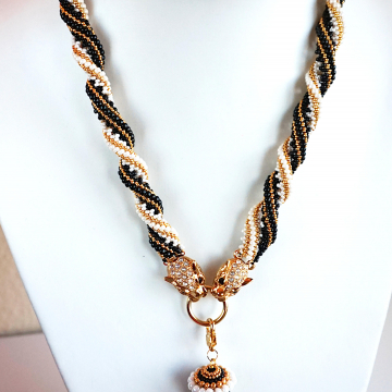 Day and Night with Tuya Tassel